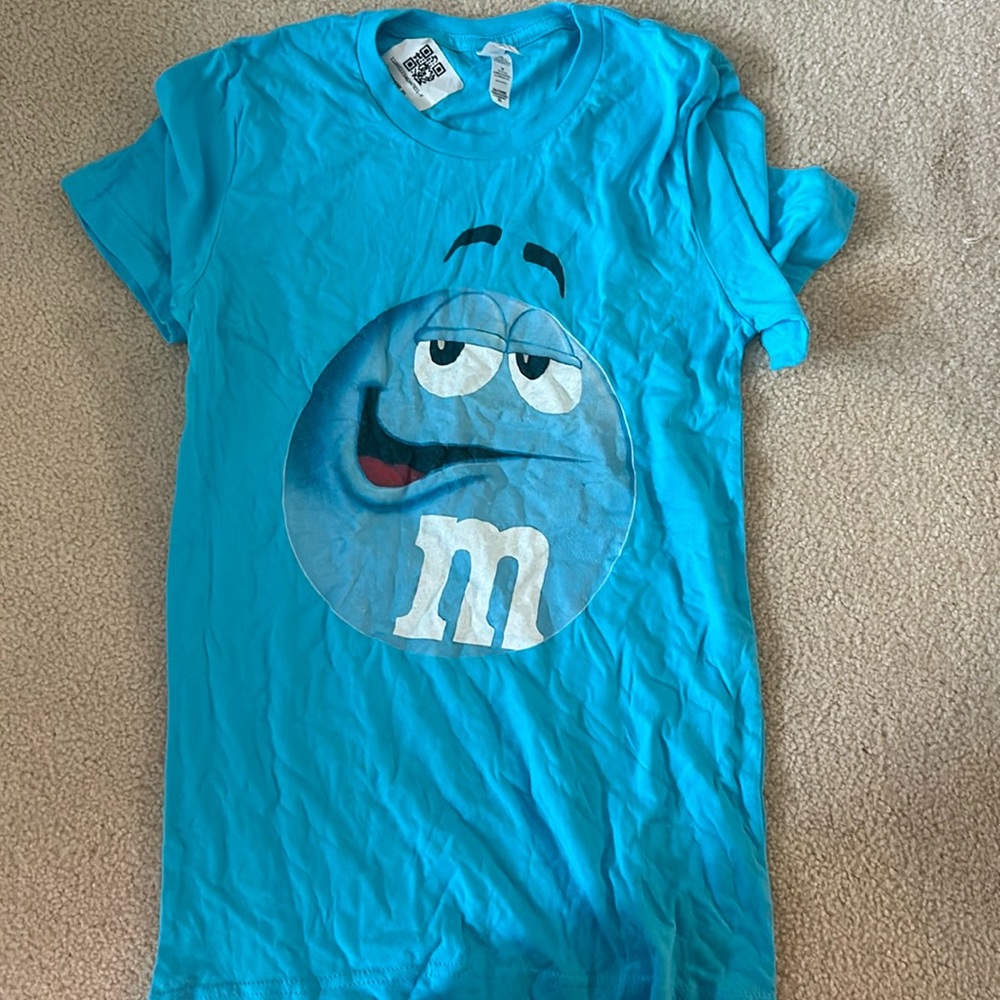 M & M tshirt